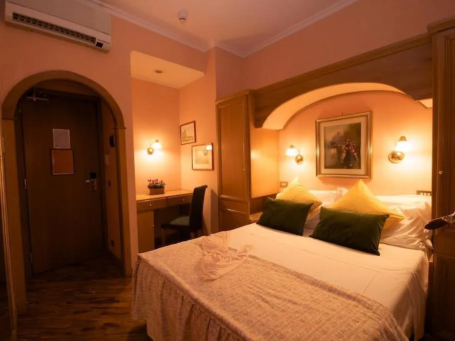 Hotel Concordia Rzym 3*,