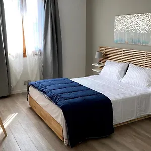 Foresteria House 1 לינה וארוחת בוקר סריאטה
