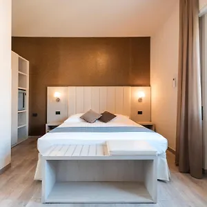 https://albergo-stella-del-mare.hotelitalianriviera.com